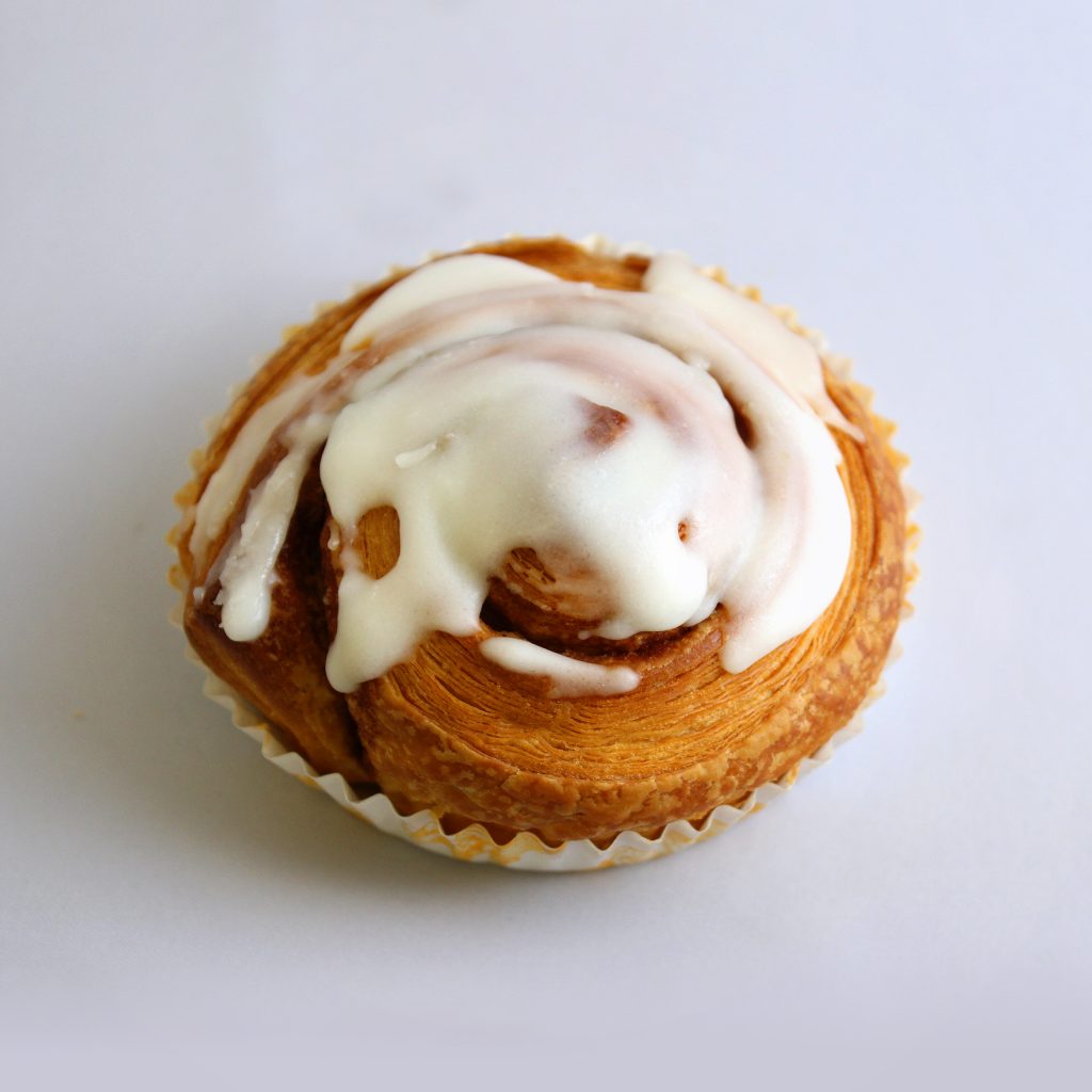 シナモンロールワッフル朝食サンドイッチのレシピ